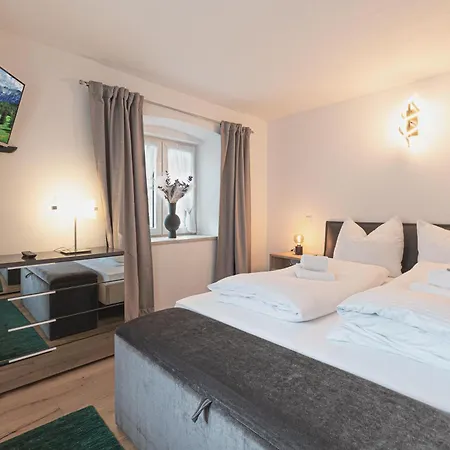 Karwendelgluehen Apartment Mittenwald